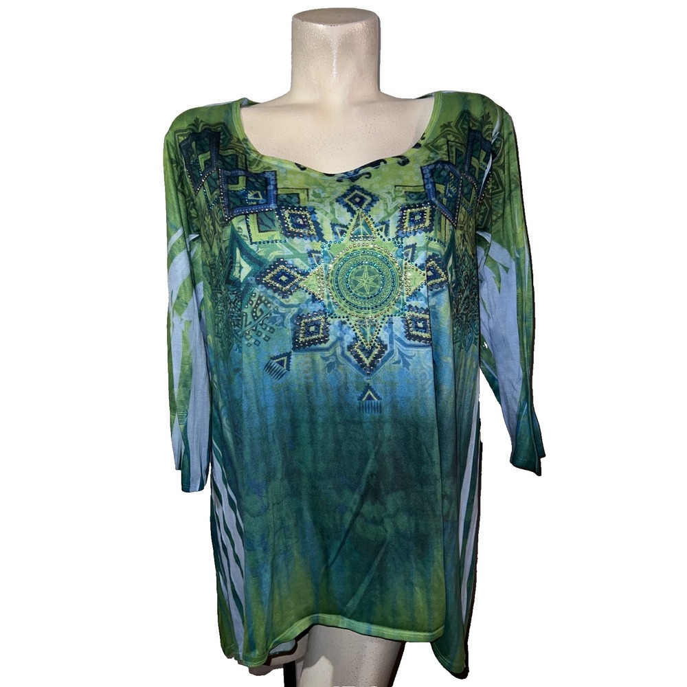 Avenue Top Plus Size 22/24 Green Graphic Print Embellished Uneven Hem Tee Shirt